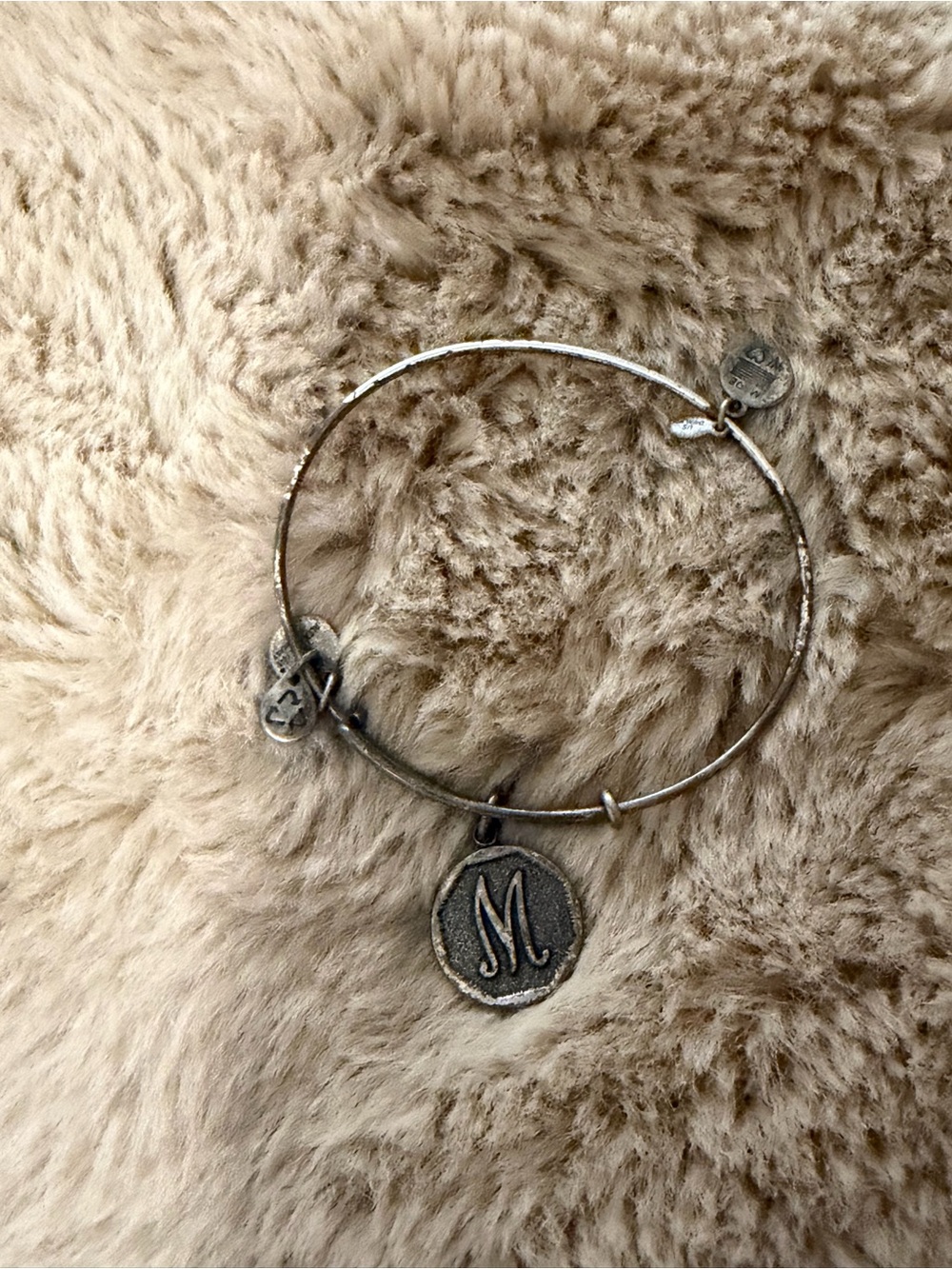 Bracelet Charm on Fur